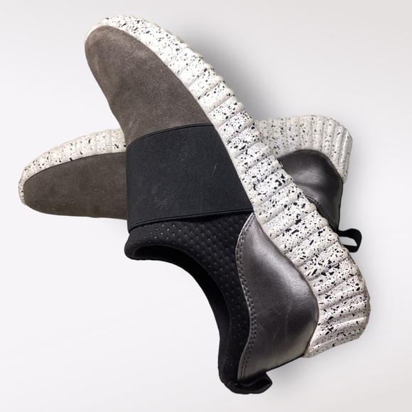 Johnston Murphy Womens Kelly, Black Gray Sneakers, Suede, Size 8.5 M Waterproof - Picture 10 of 10